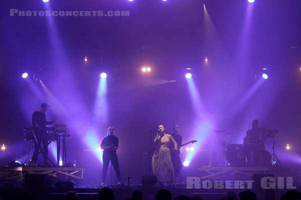 SIGRID - 2017-11-04 - PARIS - Grande Halle de La Villette - 